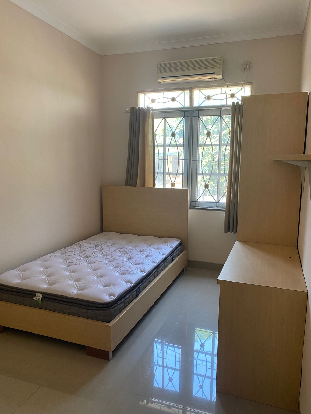 Rumah Disewakan Fully Furnished di Taman Napoli Lippo Cikarang